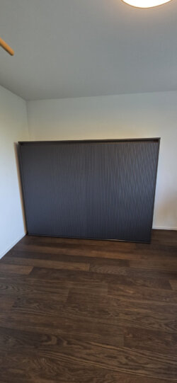 Schlafzimmer mit SMARTBett Schrankbett horizontal in Anthrazit